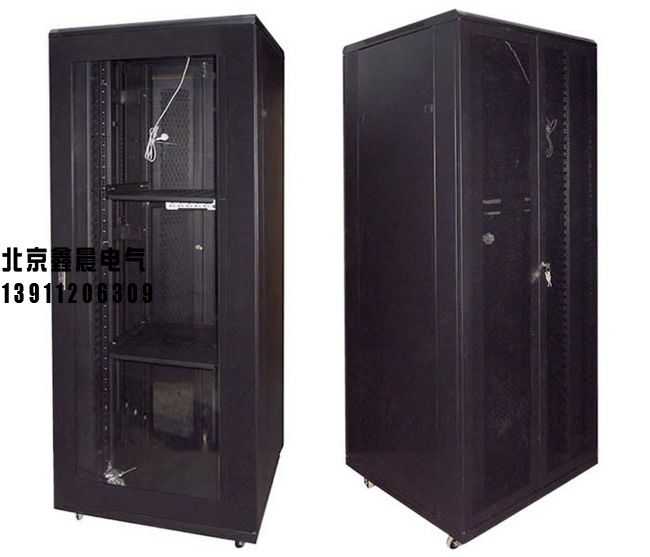 XC加寬服務(wù)器機(jī)柜。4.jpg